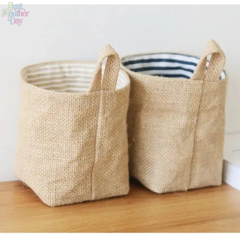 2 Pack Natural Jute Linen Hanging Storage Baskets, Wall Mount Small Hanging Organizer Pouches, Multifunctional Rustic Fabric Hanging Storage Bags for Bathroom, Bedroom, Door, Closet & Desk Small Sundries Organizing