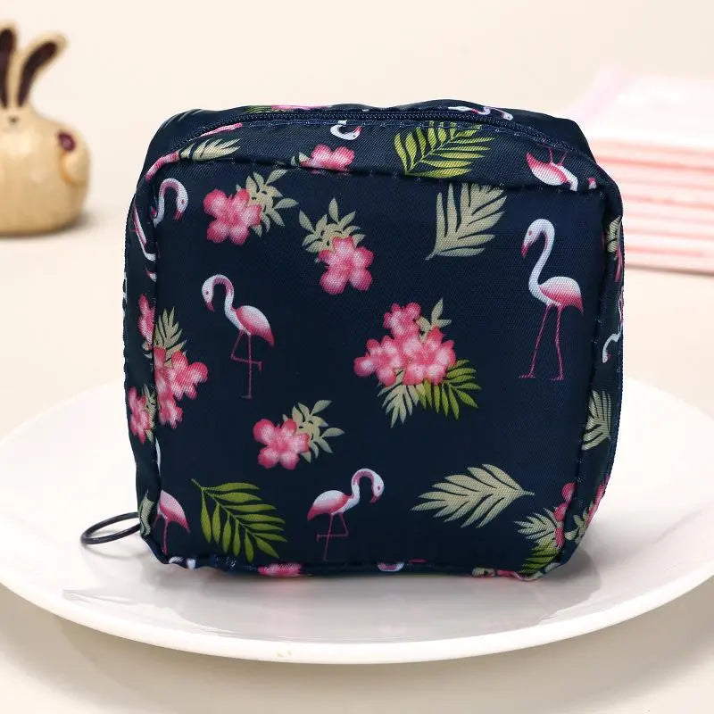 Cartoon Pattern Sanitary Napkin Storage Bag, 1 Count Portable Menstrual Pad Pouch Organiser, Small Zipper Space-Saving Bag for Outdoor Travel and Home, Organizing Supplies Portable Travel Organizer #GLOBAL PICKS